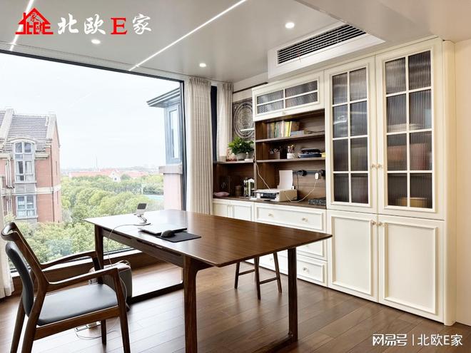 法式住宅细腻美学营造温柔别致的氛围！麻将胡了app北欧E家：190㎡轻(图4)