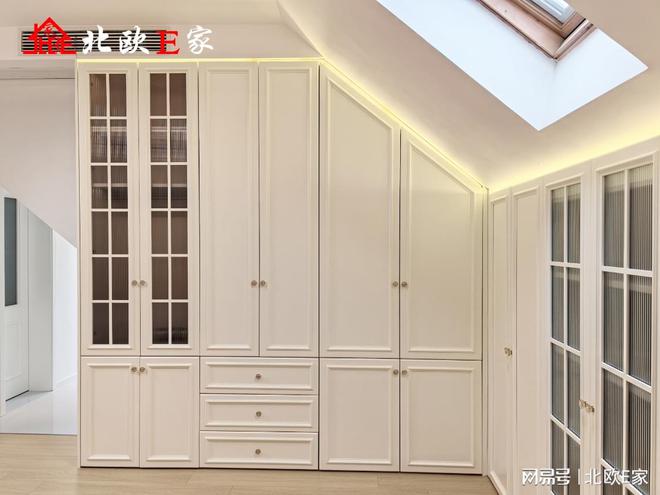 法式住宅细腻美学营造温柔别致的氛围！麻将胡了app北欧E家：190㎡轻(图9)